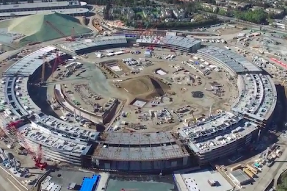 Image for article: Steve Jobs’ “Spaceship” Apple Campus is Coming to Life